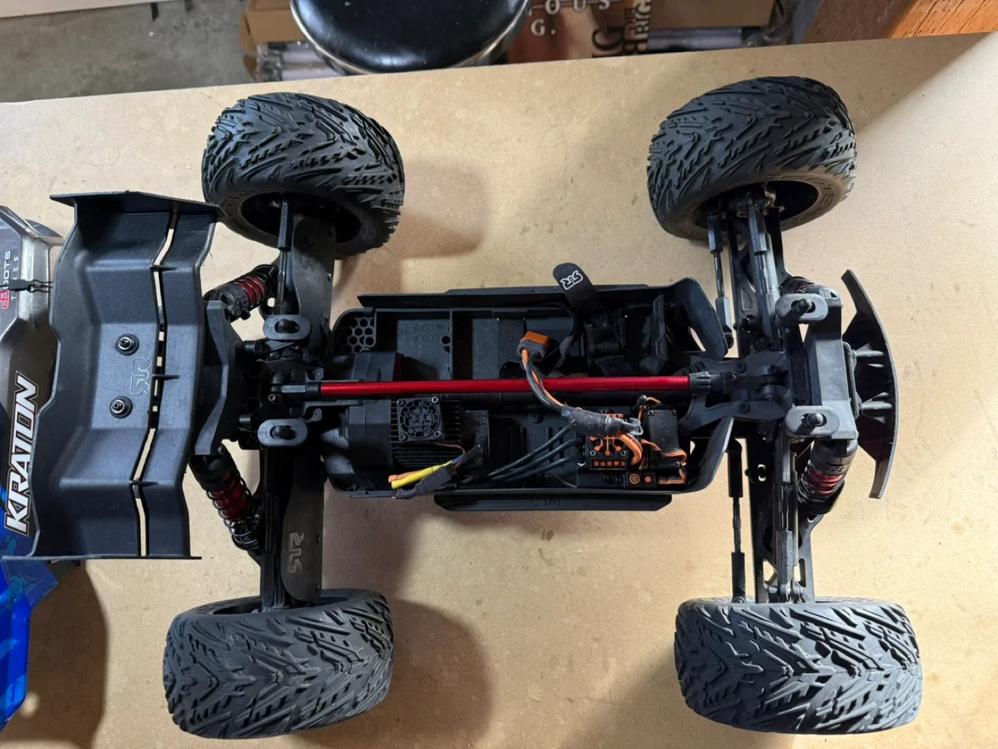Arrma Kraton 4x4 RC Truck 4s image indicator(2)