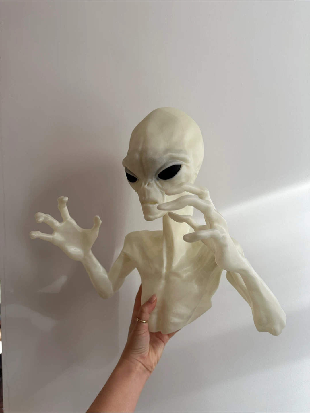 Alien Wall Decor - Glow in the Dark - photo 2