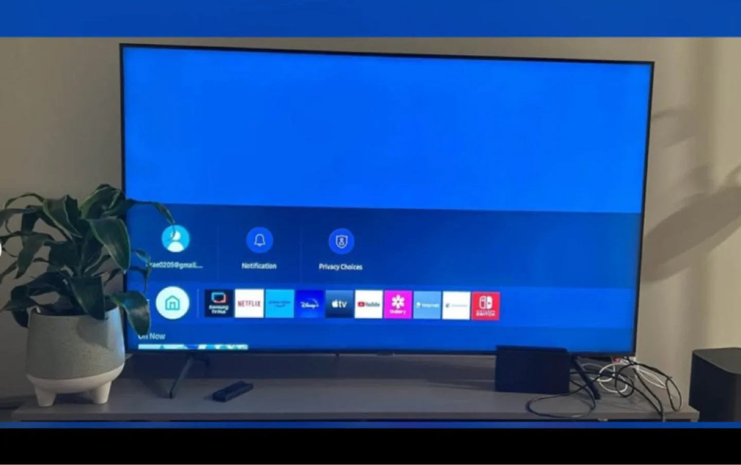 Samsung UN58TU7000F 58" 4K UHD Smart TV