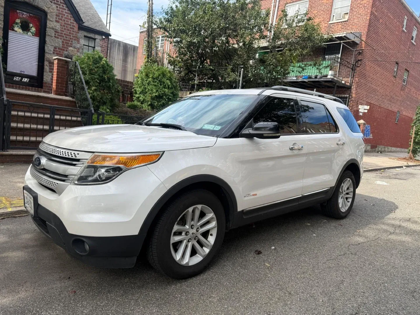 Por motivo de viaje de oferta vendo flamante Ford explored image indicator(7)