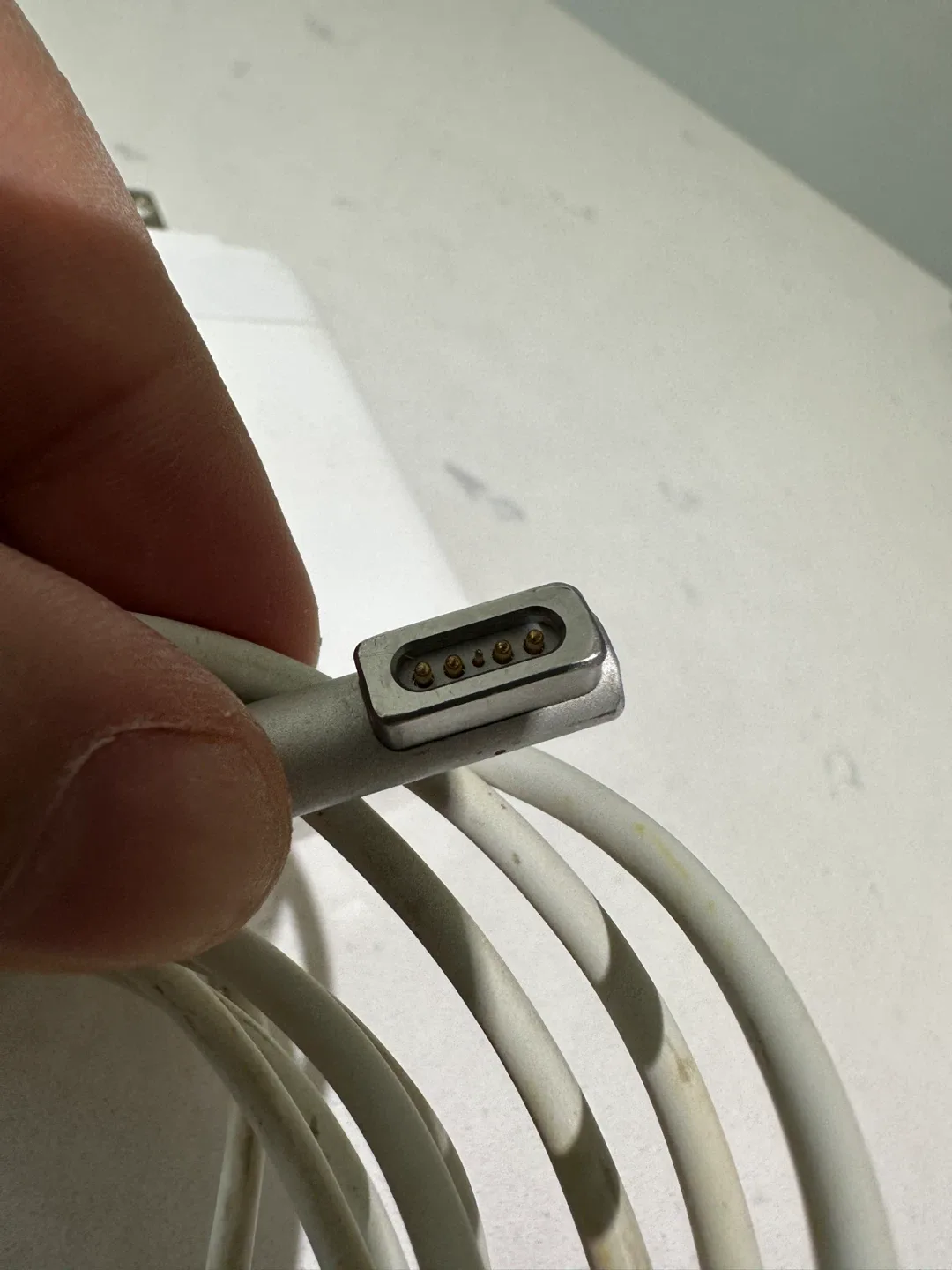 Apple 85W MagSafe Power Adapter MacBook Pro de 15" y 17 image indicator(2)