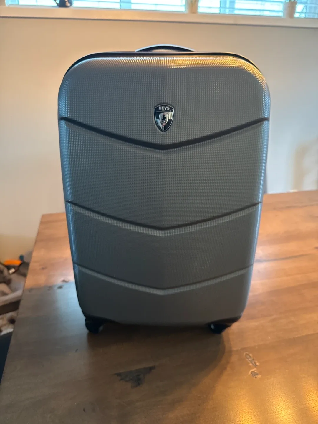 Heys Grey Carry-On Luggage image indicator(4)