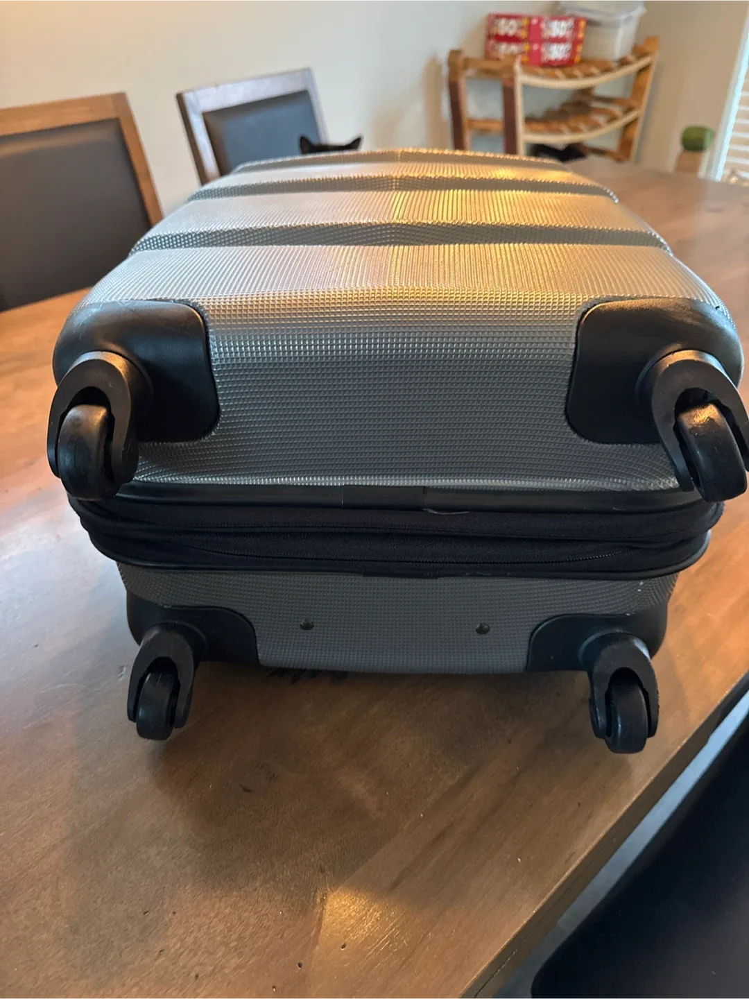 Heys Grey Carry-On Luggage image indicator(8)