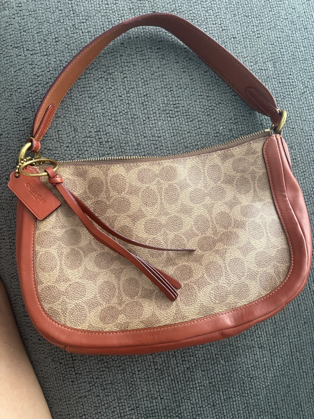 Coach Signature Demi Baguette thumbnail