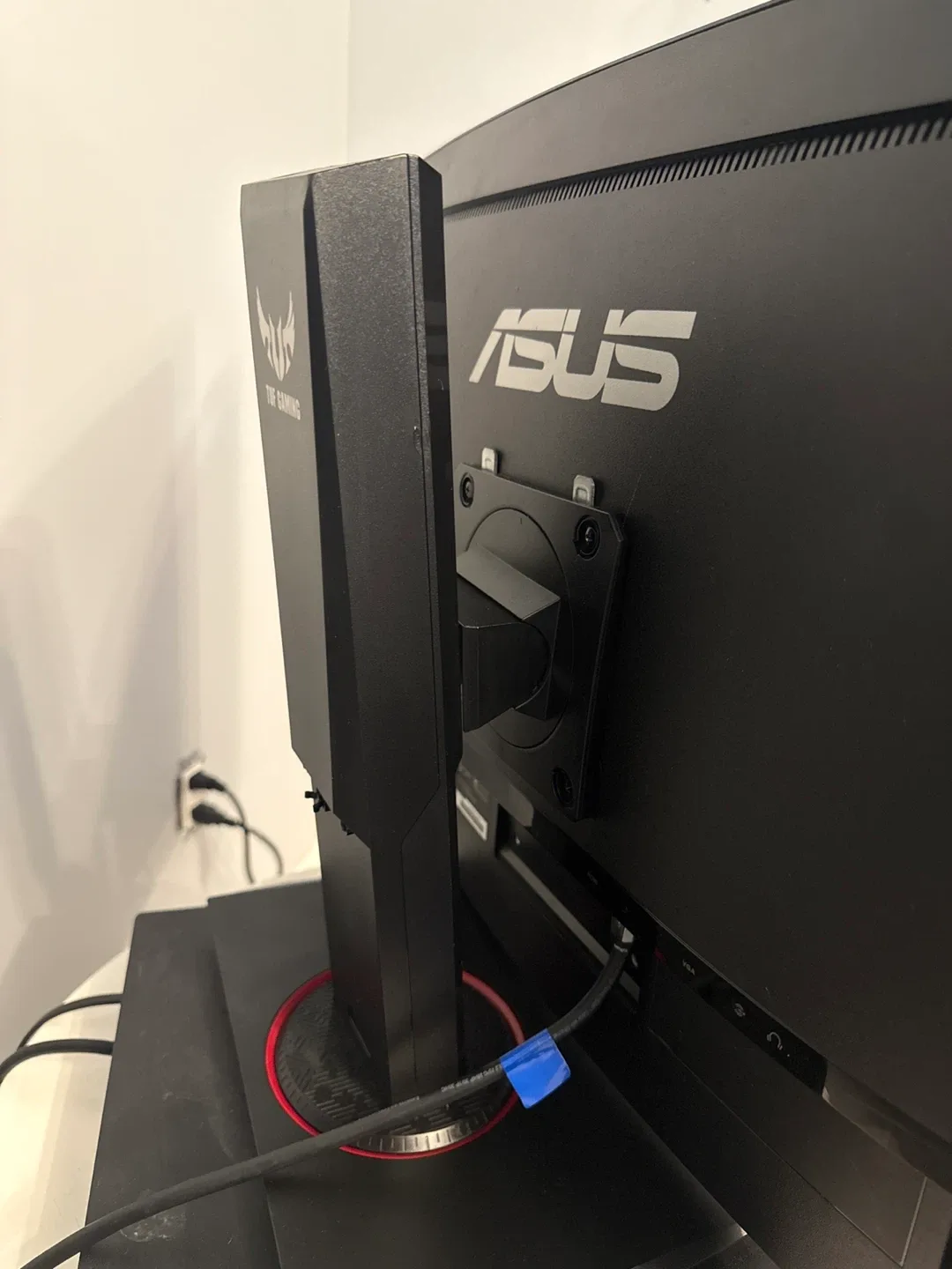 ASUS TUF Gaming Curved Monitor image indicator(4)