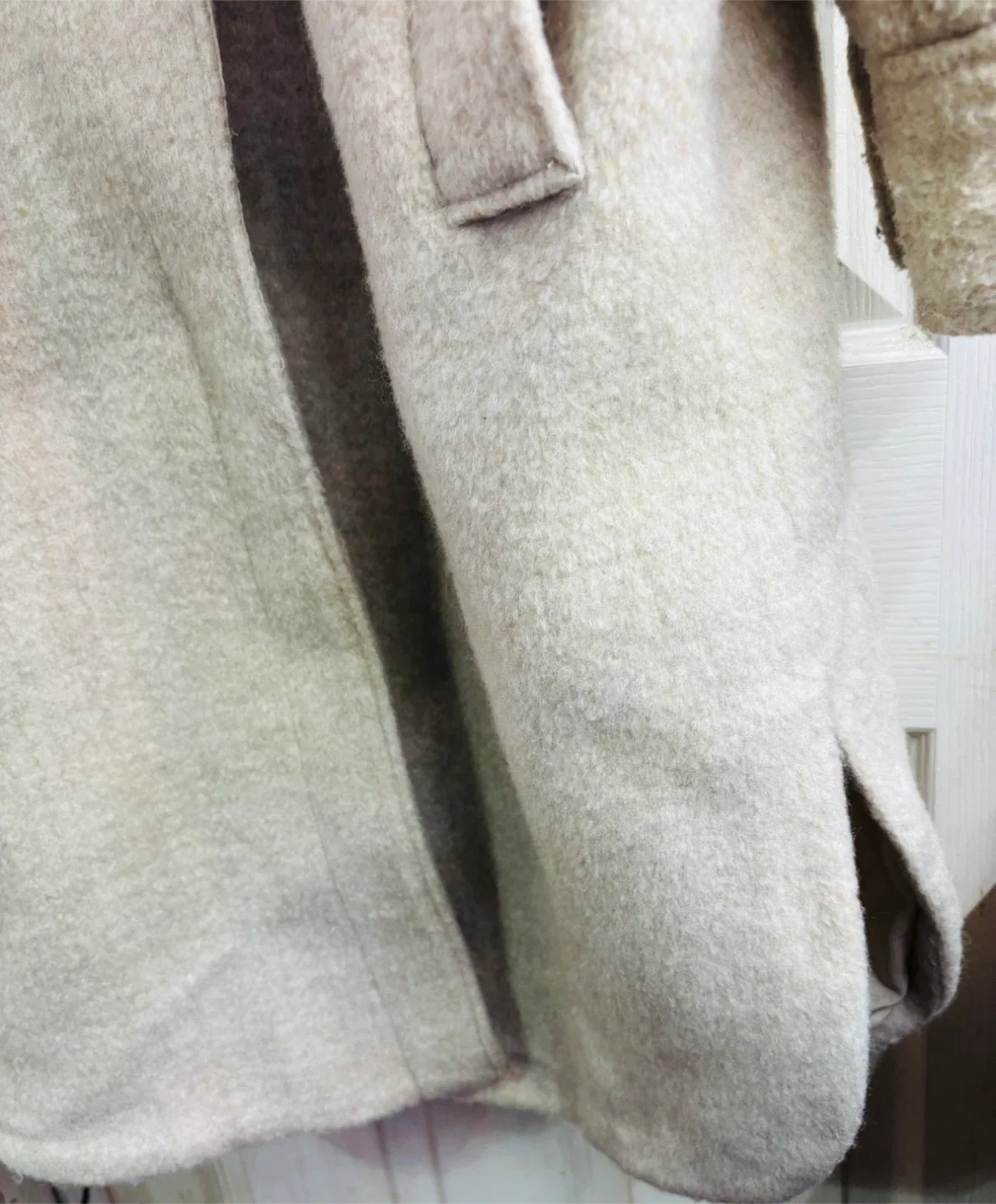 H&M Beige Coat - Size M image indicator(6)