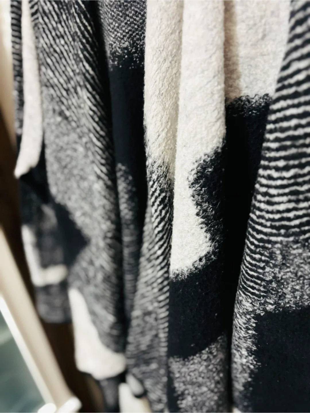 Lucky Brand Black & White Cardigan image indicator(4)