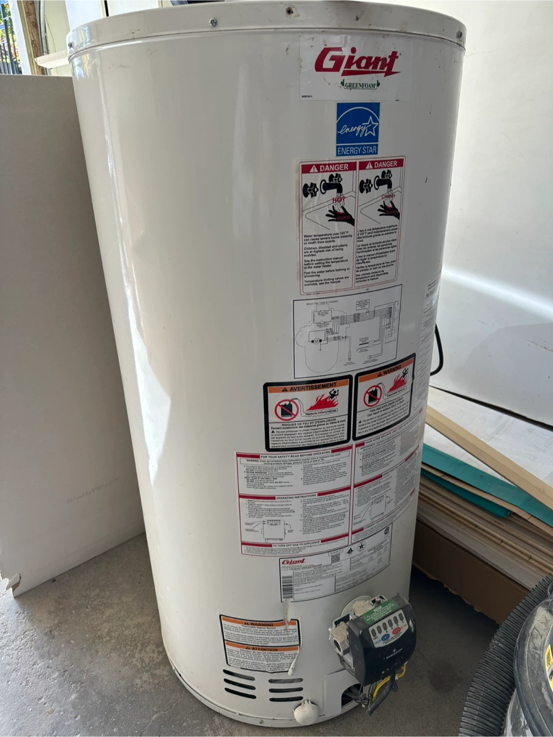 Giant Greenfoam Water Heater - photo 2