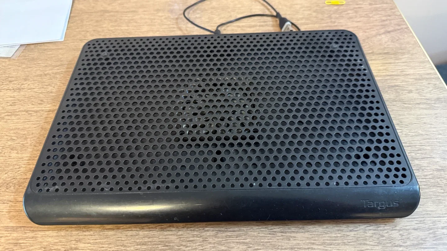 Targus Laptop Cooling Pad for 15” laptop 🥕 thumbnail