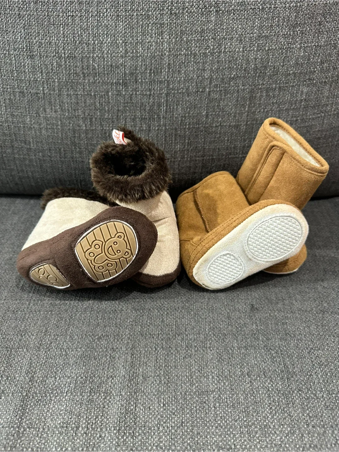 2 pairs of Baby Boots - 3-6 months image indicator(2)