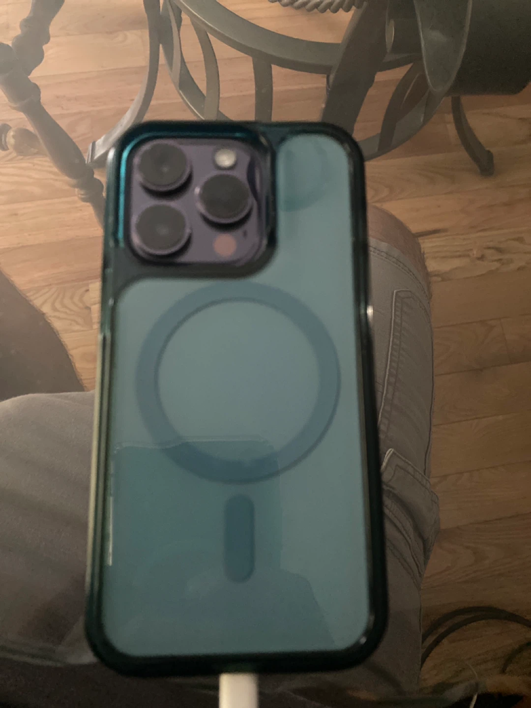 iPhone 14 Pro - photo 2