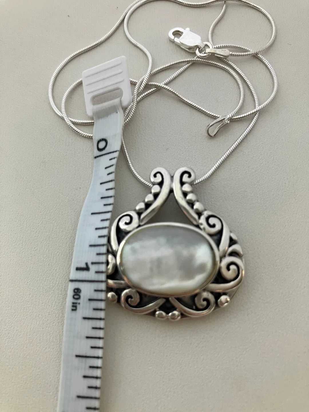 Sterling Silver Necklace with Mother of Pearl Pendant image indicator(3)