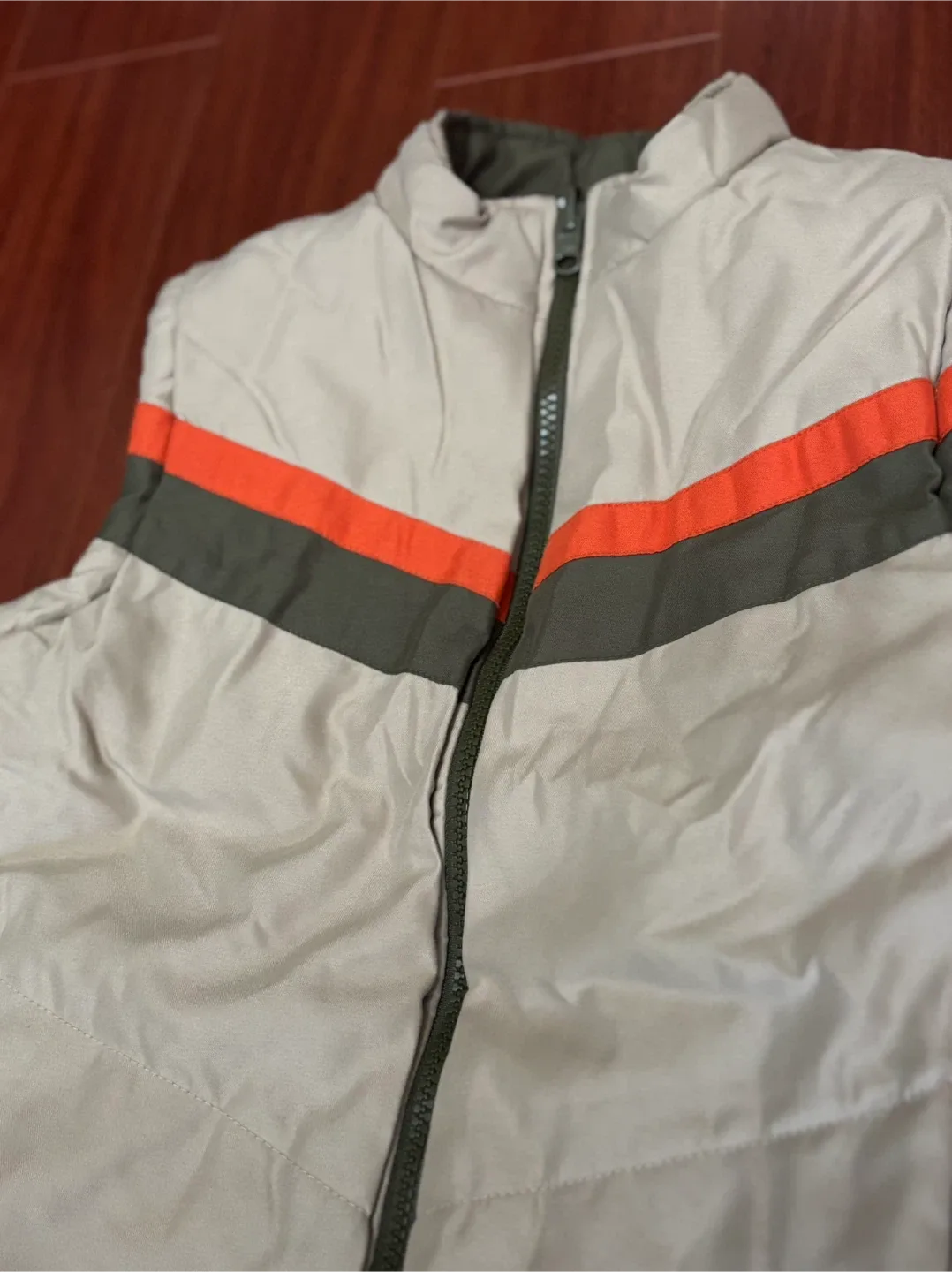 Kids' Puffer Vest - Size 6/8 image indicator(3)