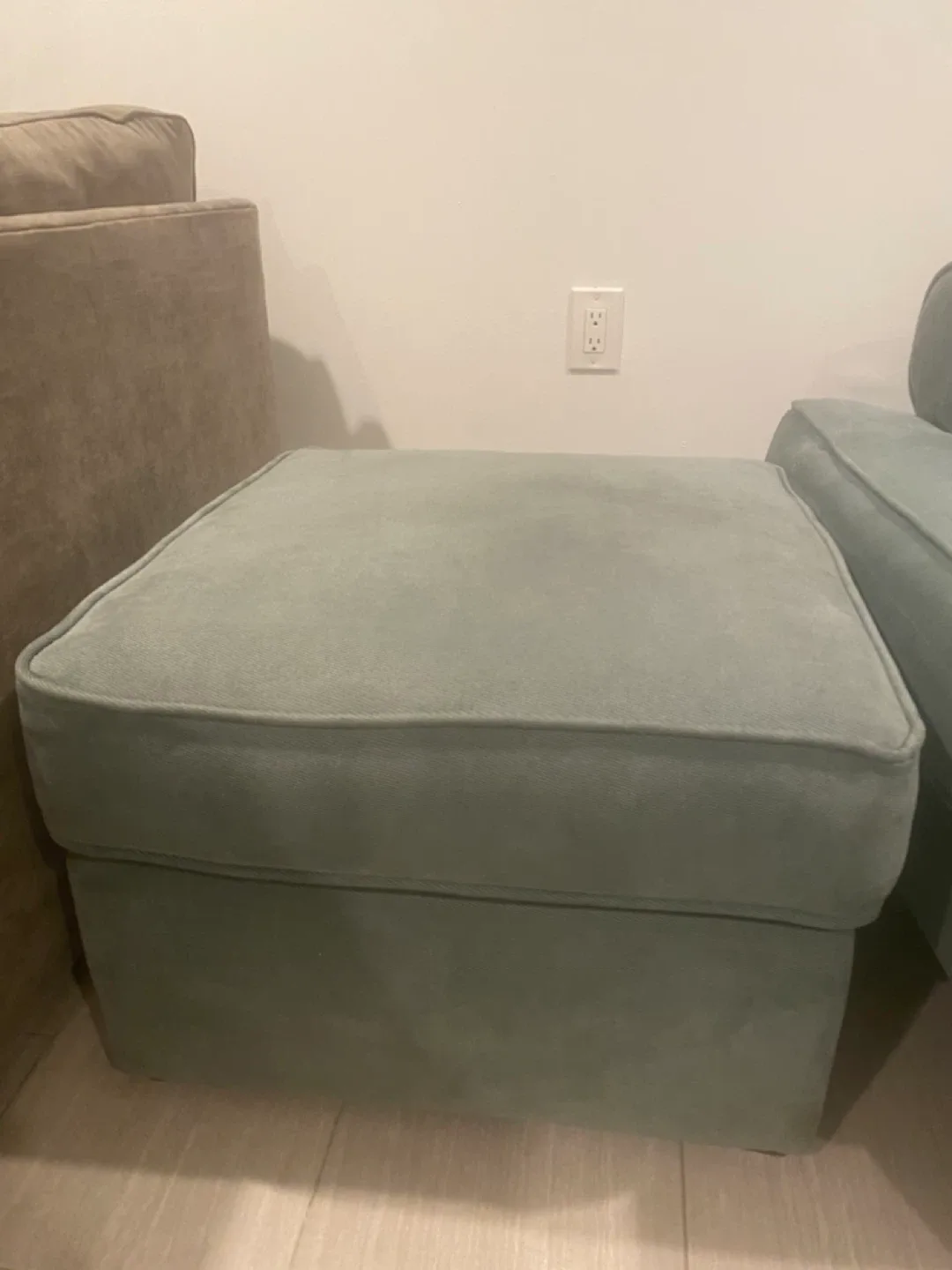 Comfortable Armchair with Ottoman - Light Green image indicator(5)