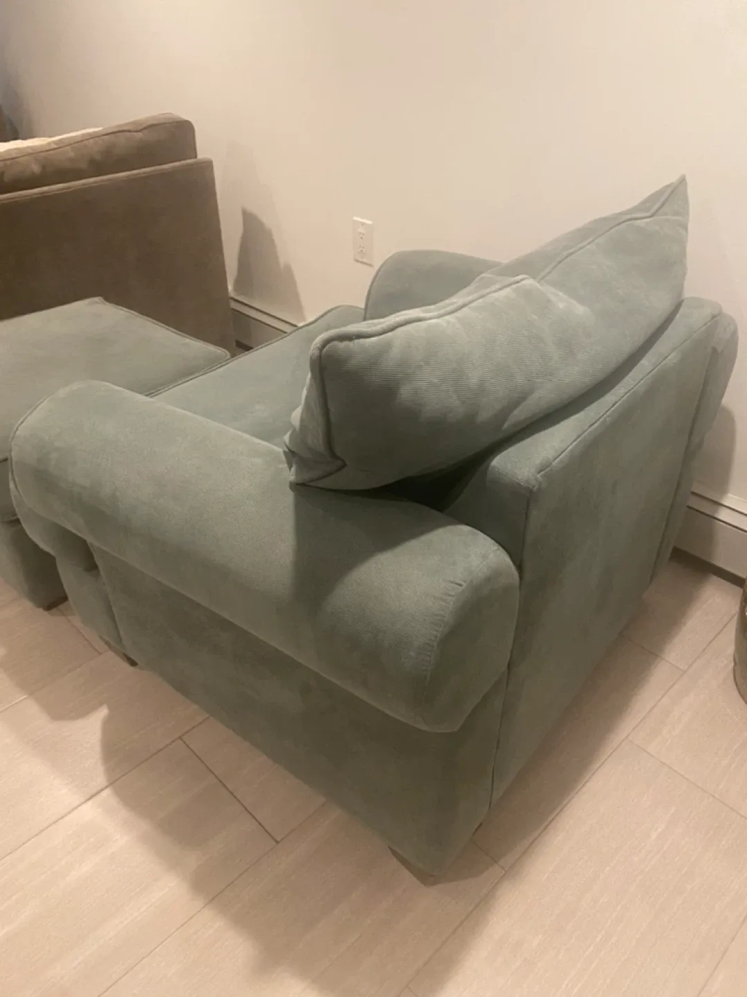 Comfortable Armchair with Ottoman - Light Green image indicator(4)
