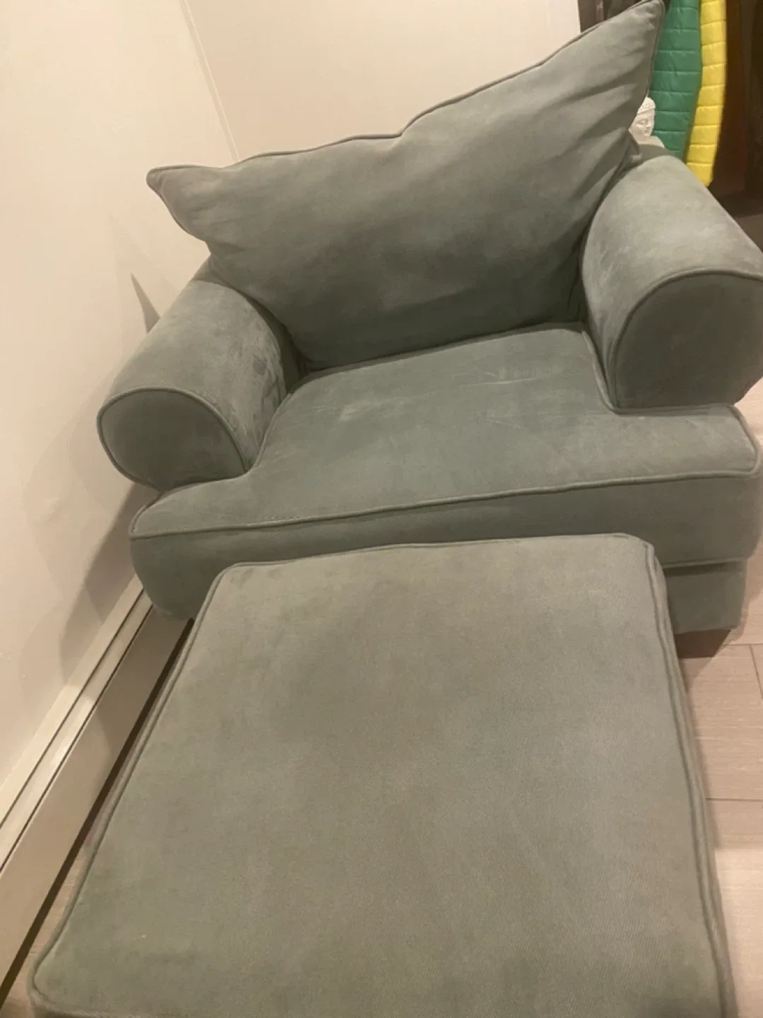 Comfortable Armchair with Ottoman - Light Green image indicator(2)