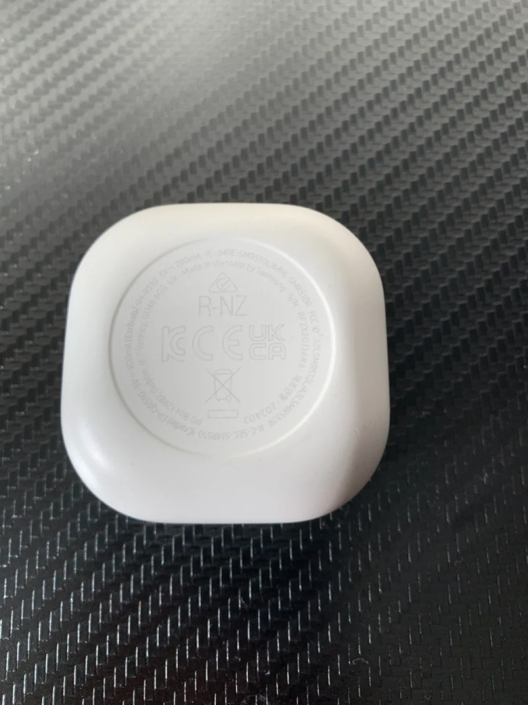 Samsung Galaxy Buds 2 Pro Charging Case ONLY 🥕 image indicator(2)