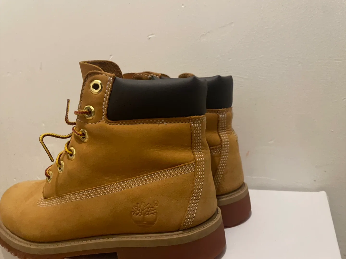Timberland Classic Yellow Boots image indicator(3)