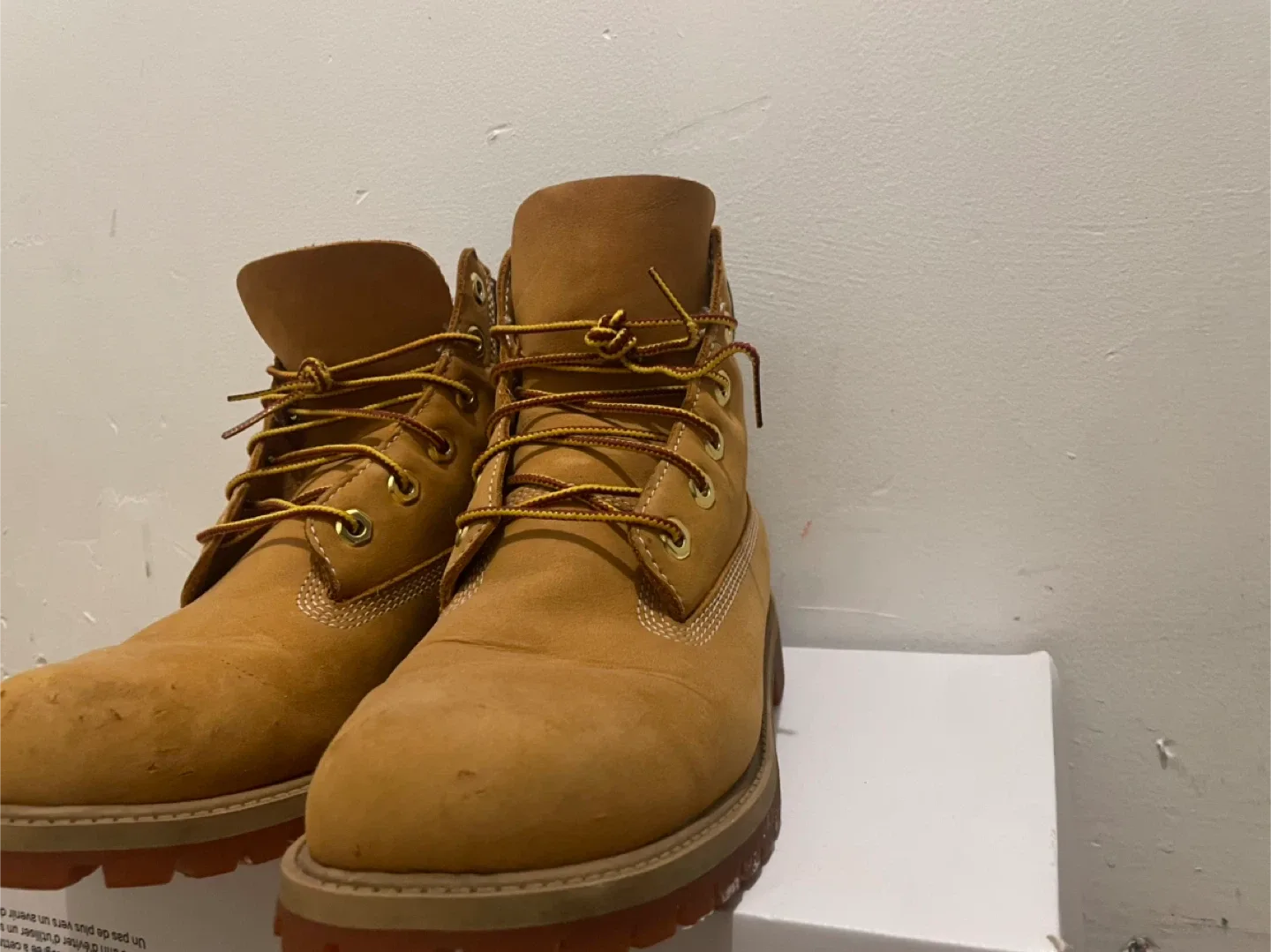 Timberland Classic Yellow Boots image indicator(2)