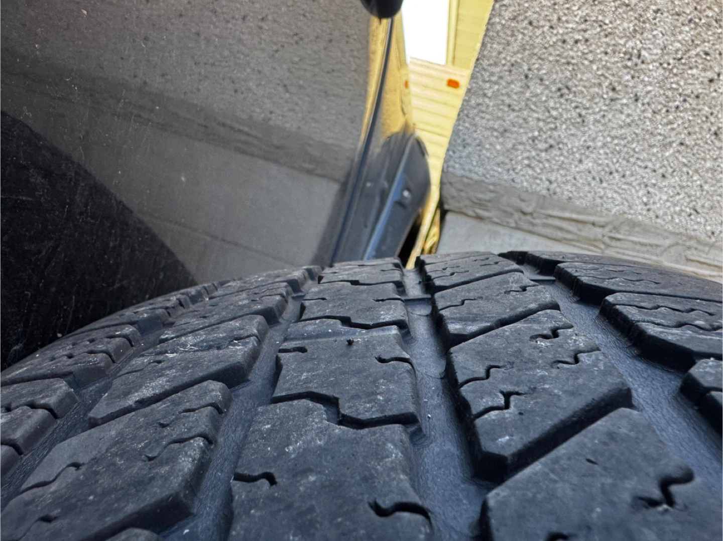 GM Alloy Wheels & Tires - Set of 4 - photo 2