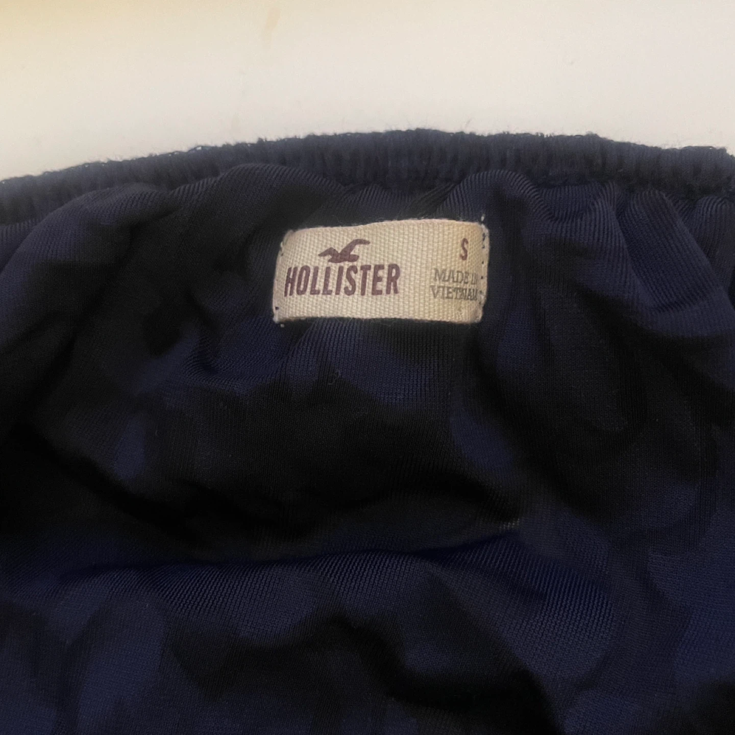 Hollister Navy Velvet Off-the-Shoulder Top Blouse Size Small - photo 5