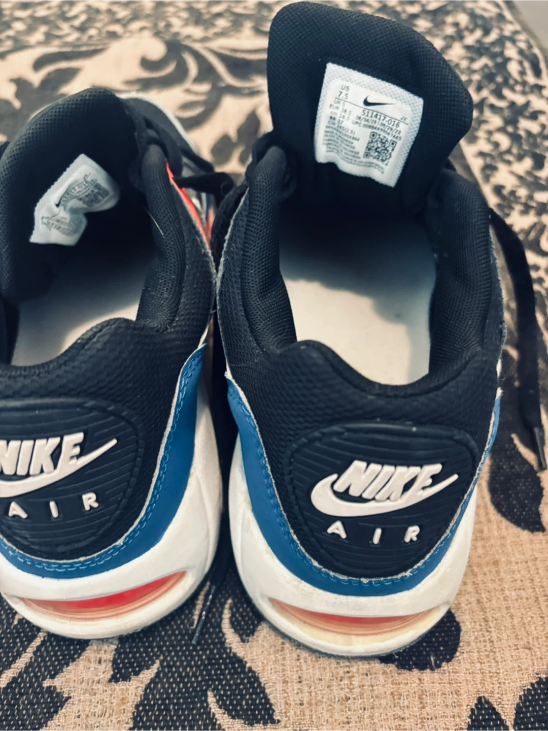 Nike Air Sneakers - US 5.5 - photo 3
