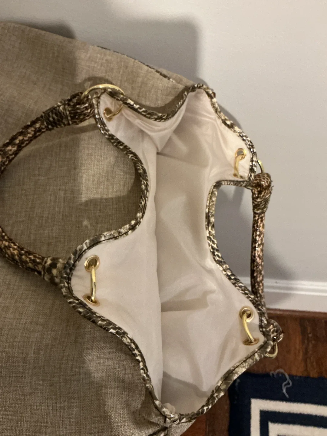 Estée Lauder Beige Tote Bag image indicator(2)