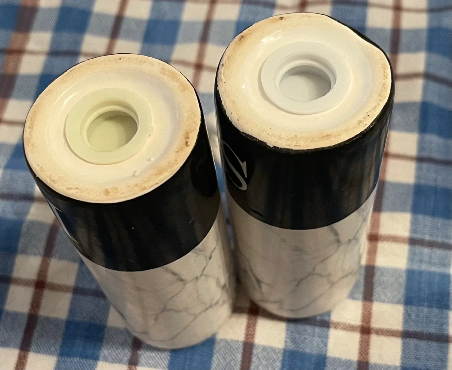 🥕 Marble Salt & Pepper Shakers image indicator(3)