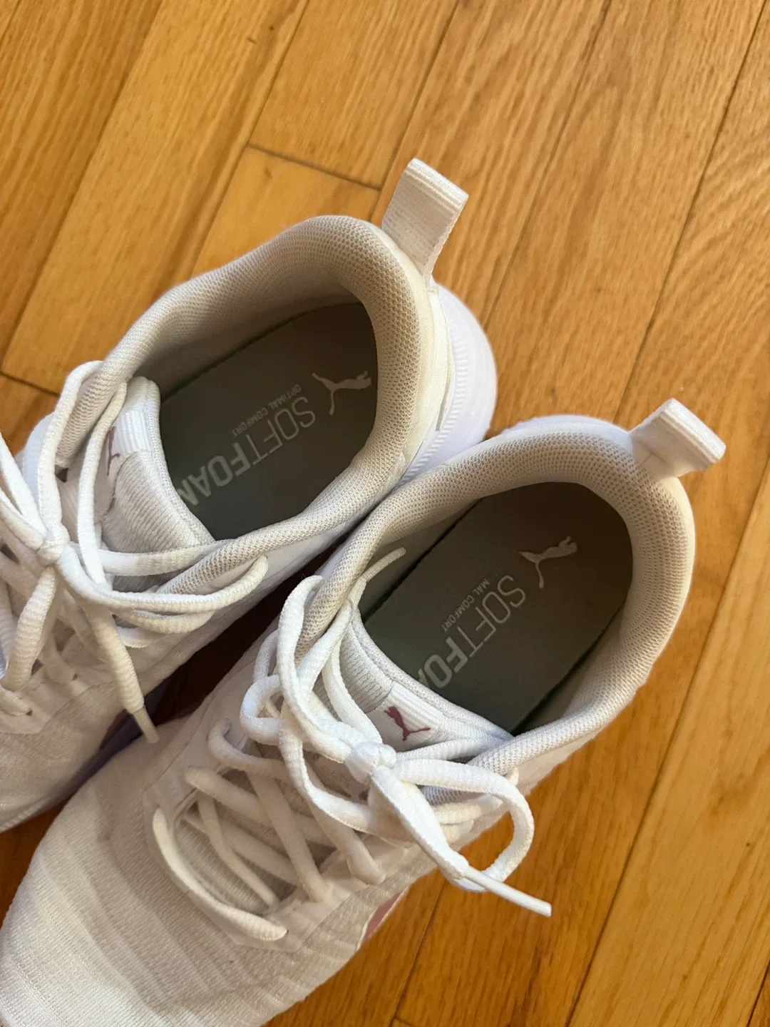 Puma women SoftFoam White Sneakers size 8 image indicator(3)