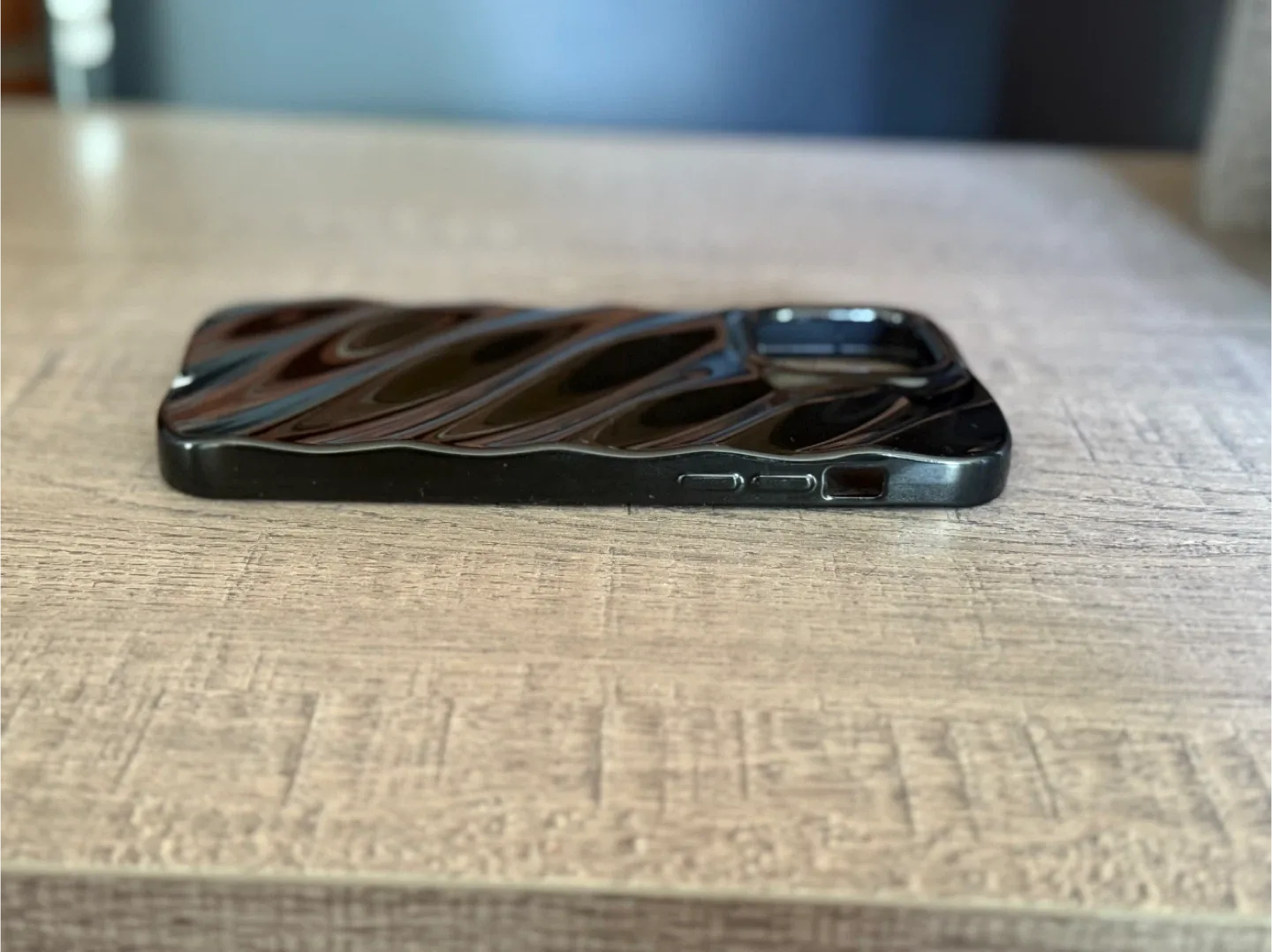 14 PRO MAX cases (floral & black) image indicator(9)