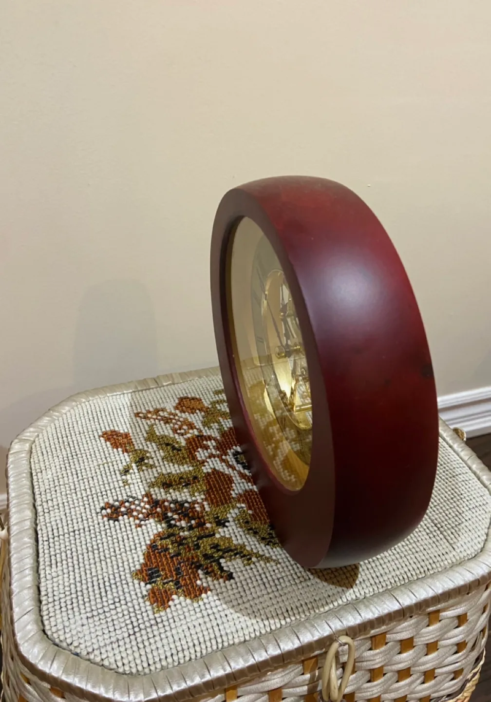 Decorative Skeleton Clock - Burgundy🥕 image indicator(3)