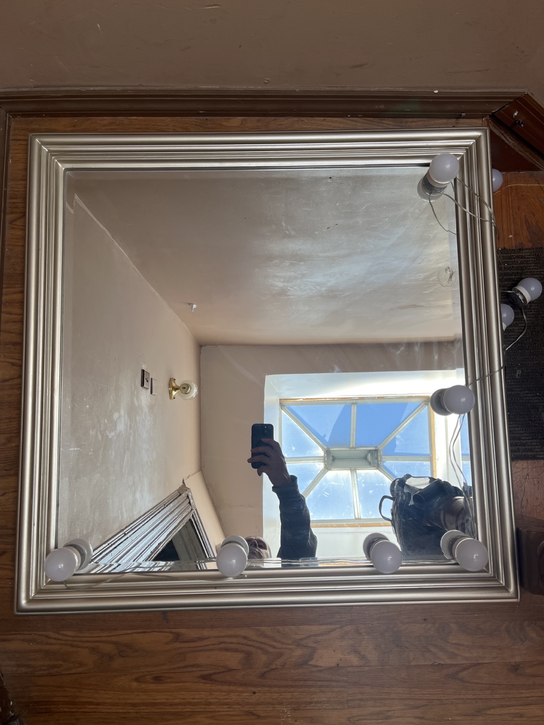 Spectacular Vanity Mirror with Lights