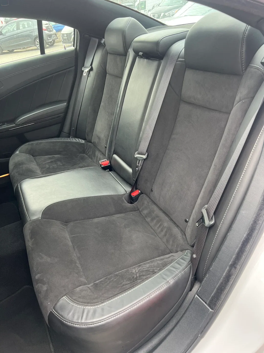 Dodge Charger GT - White image indicator(7)