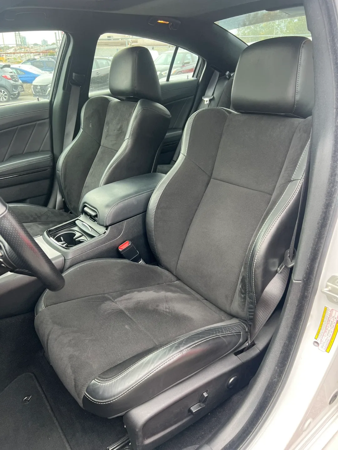 Dodge Charger GT - White image indicator(8)