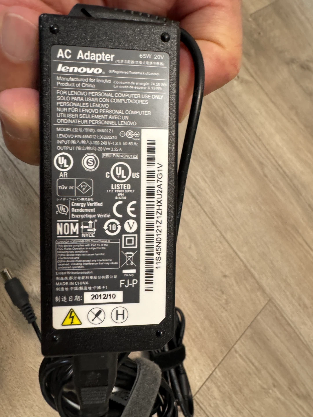 2 Lenovo AC Adapter 65W 20V - photo 2