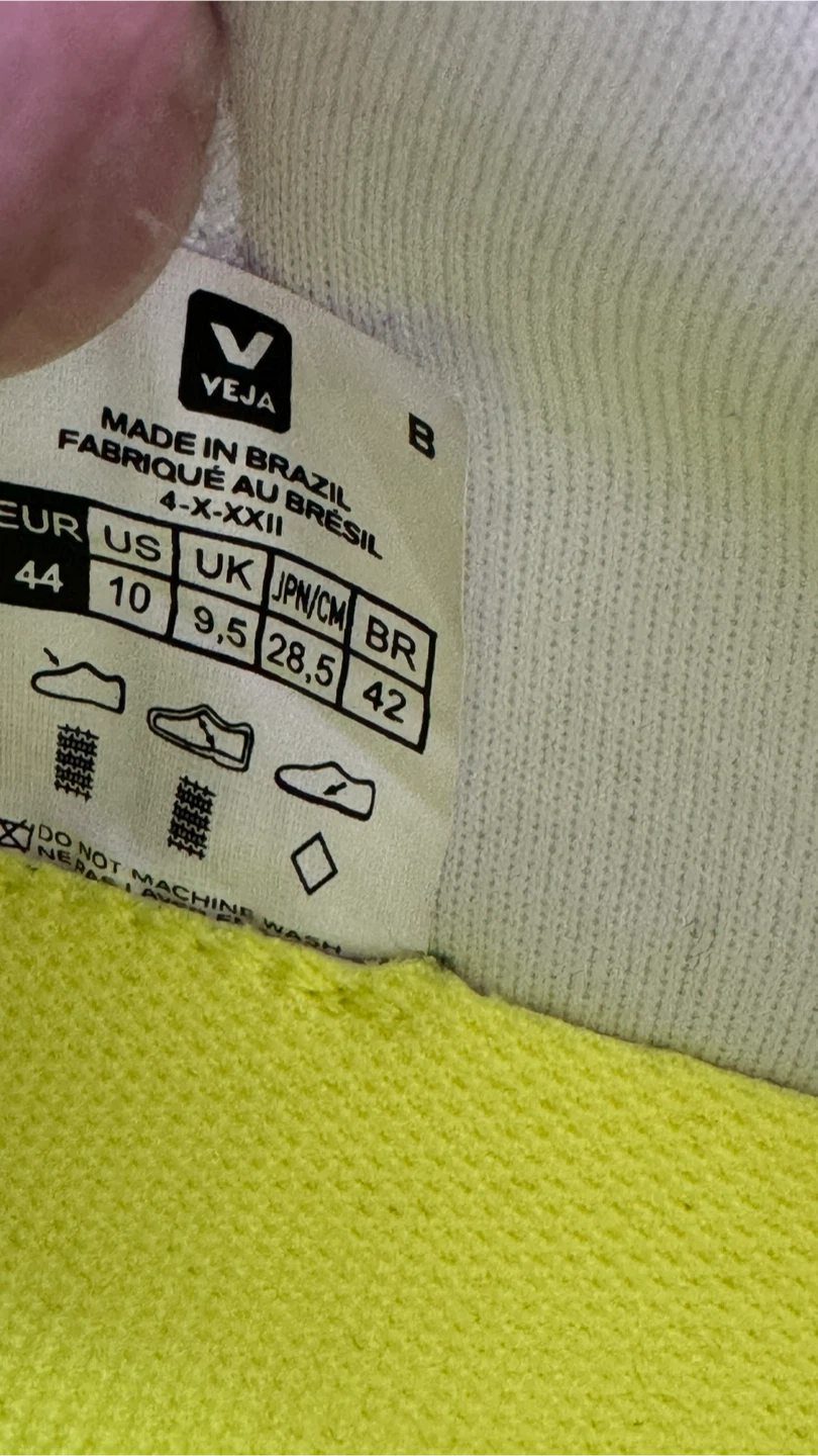 Veja Venturi Beige/White Sneakers - Size 10 - photo 4
