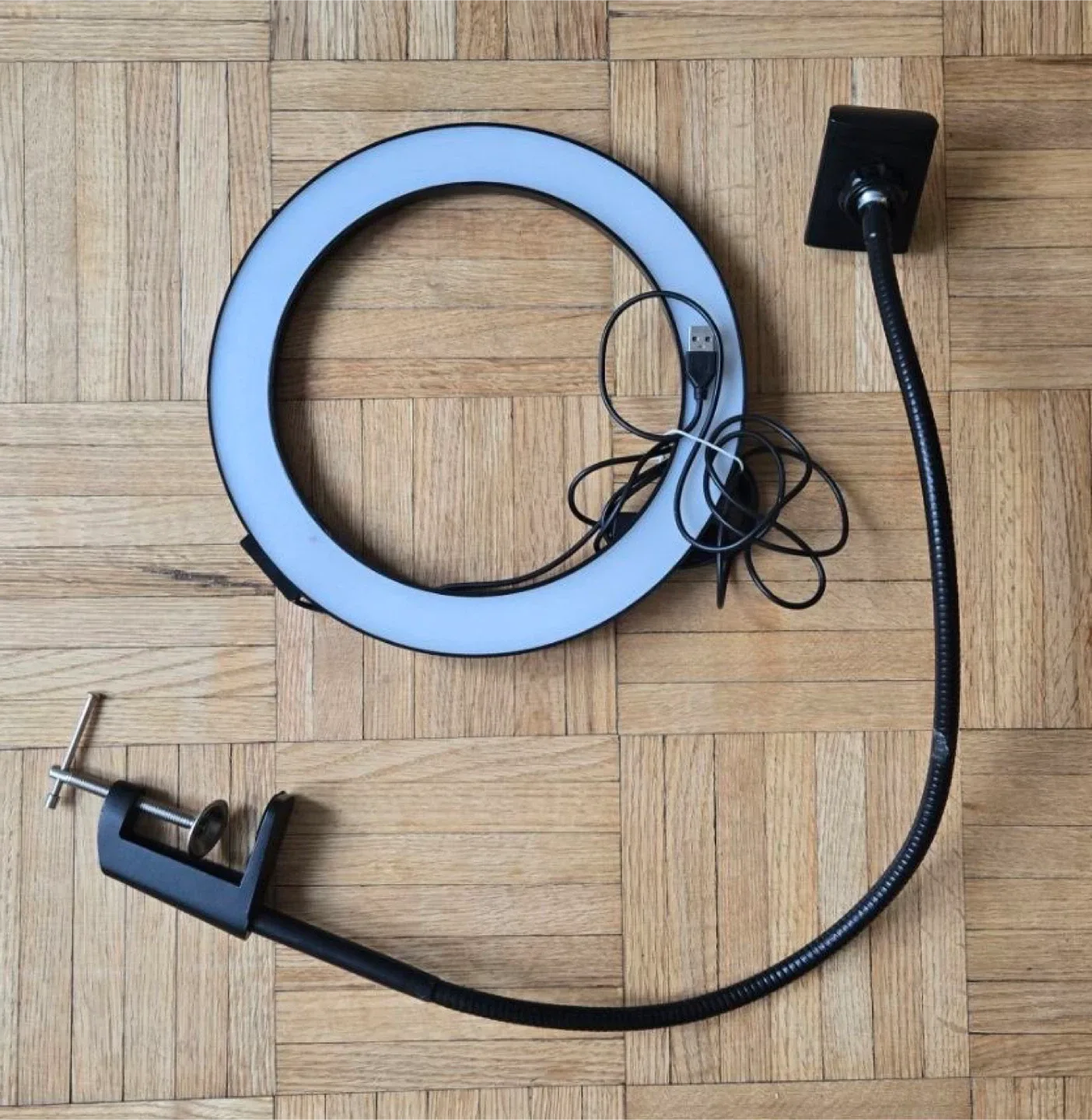 MOVING SALE LED Ring Light with Phone Holder thumbnail