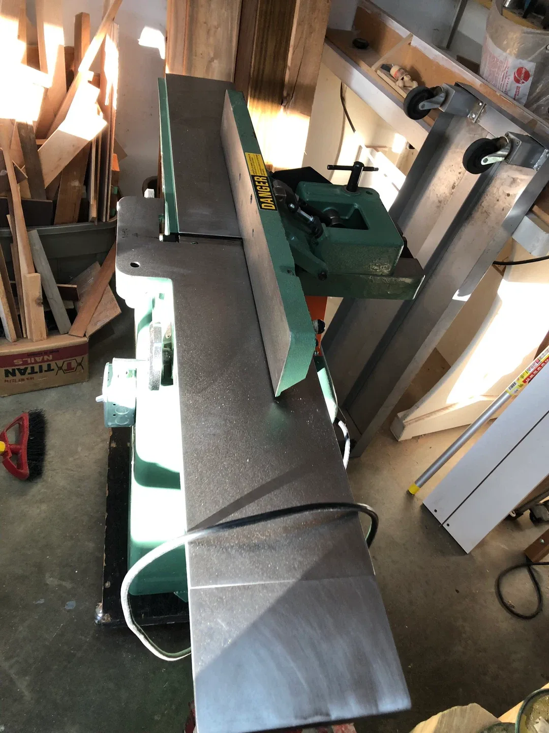 🪚 General 6” Jointer - Heavy-Duty Woodworking Tool (edmonton) image indicator(8)