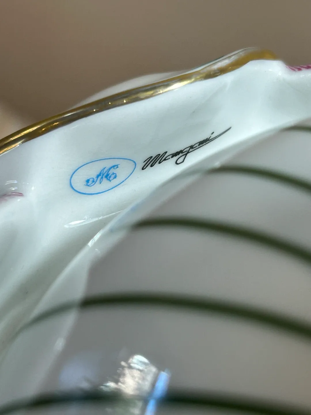 Mangani Porcelain Tulip Lamp image indicator(5)