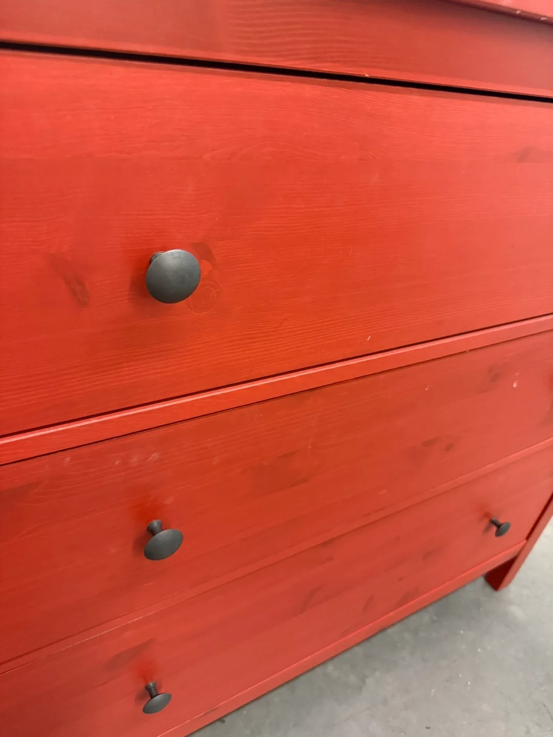 RED 3-DRAWER DRESSER image indicator(3)