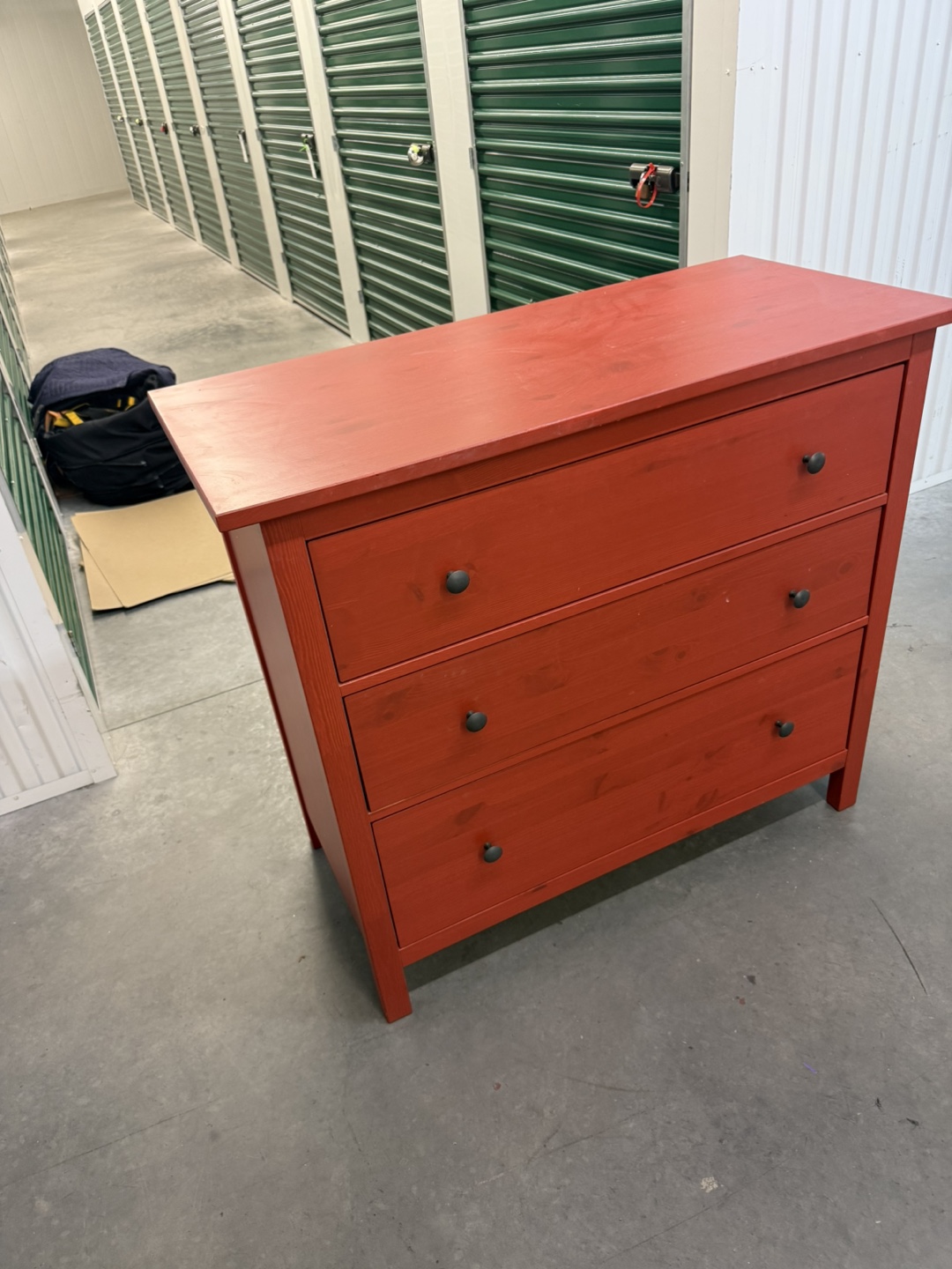 RED 3-DRAWER DRESSER - photo 2