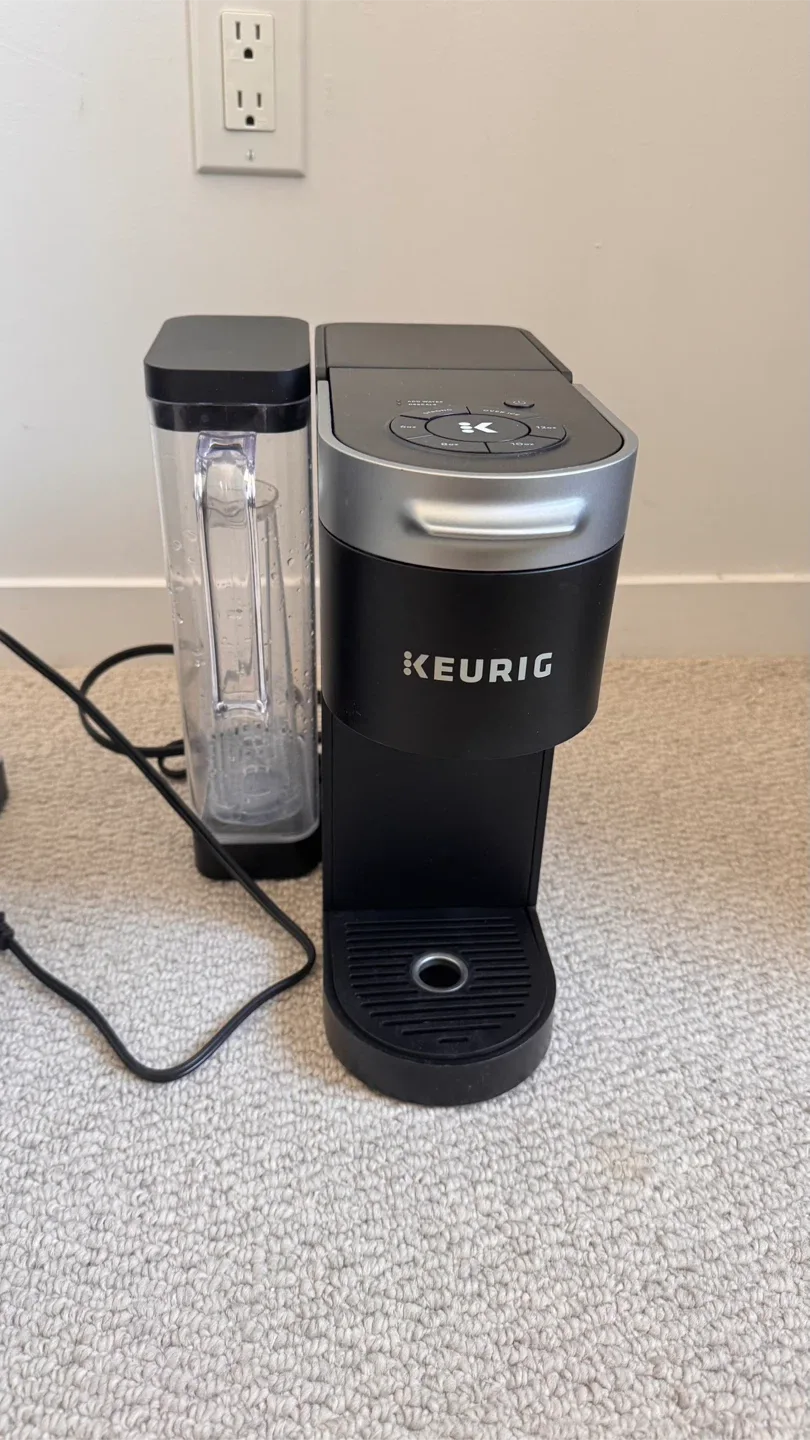 2 DO NOT WORK 5 $ each Keurig K-Mini Single Serve Coffee Maker image indicator(3)