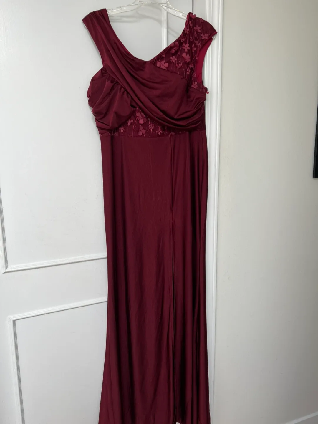 Burgundy Formal Dress image indicator(2)