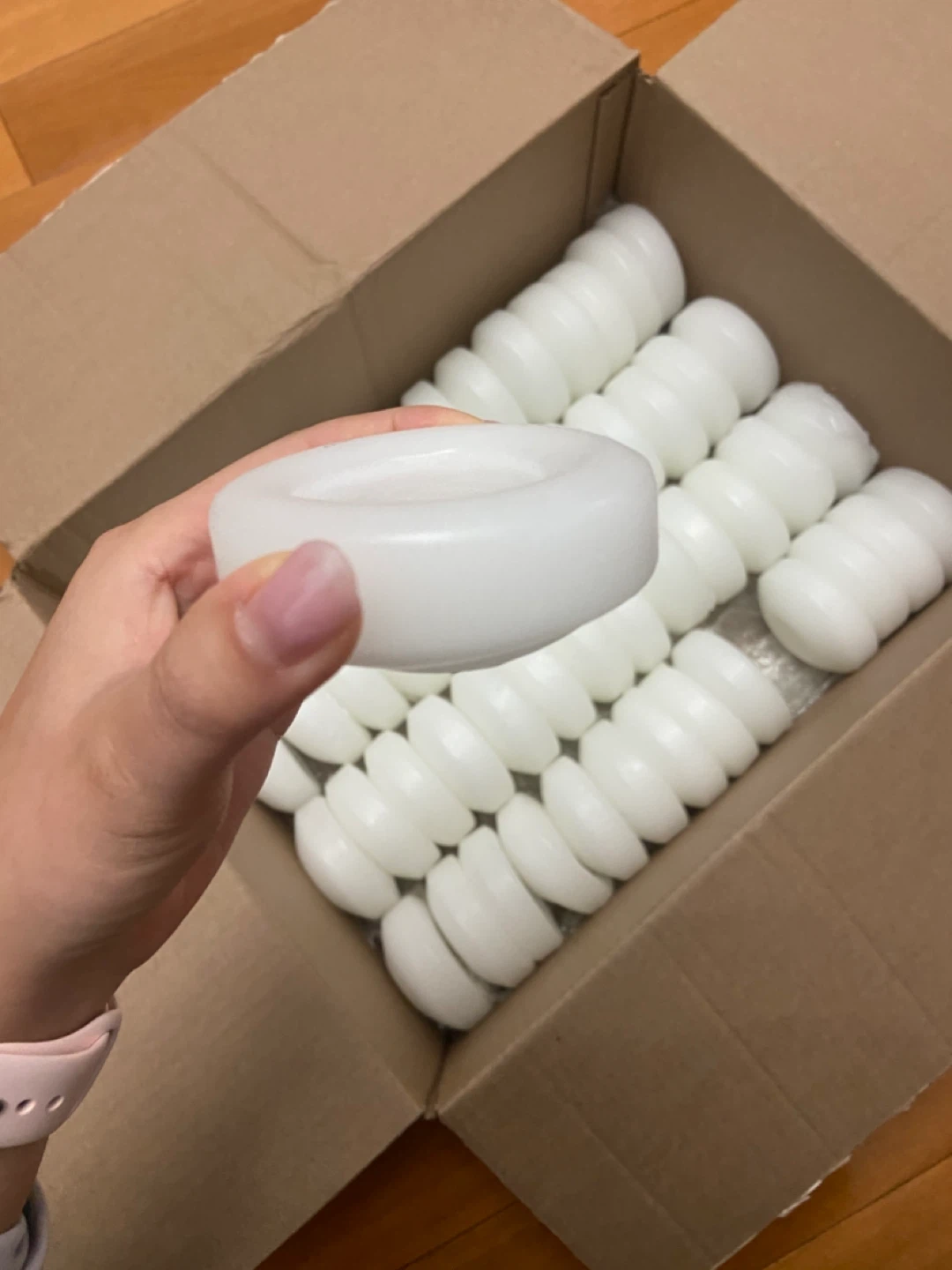White Round Candles (Bulk) - photo 3