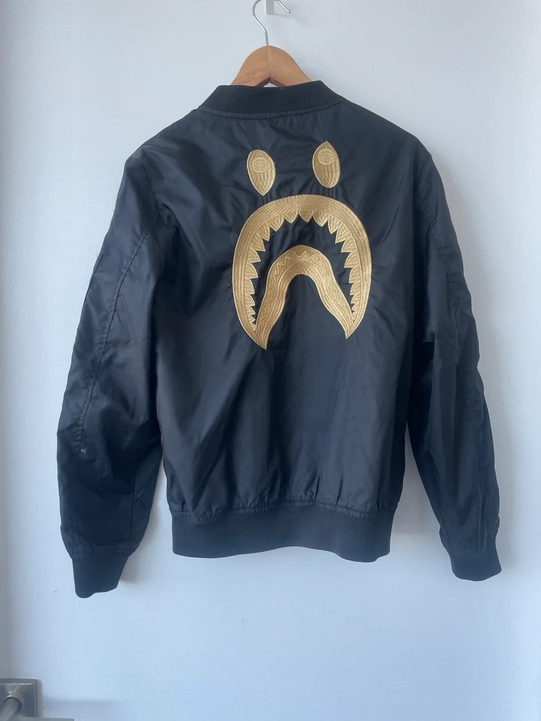 🥕A Bathing Ape Black Gold Shark Bomber Jacket thumbnail