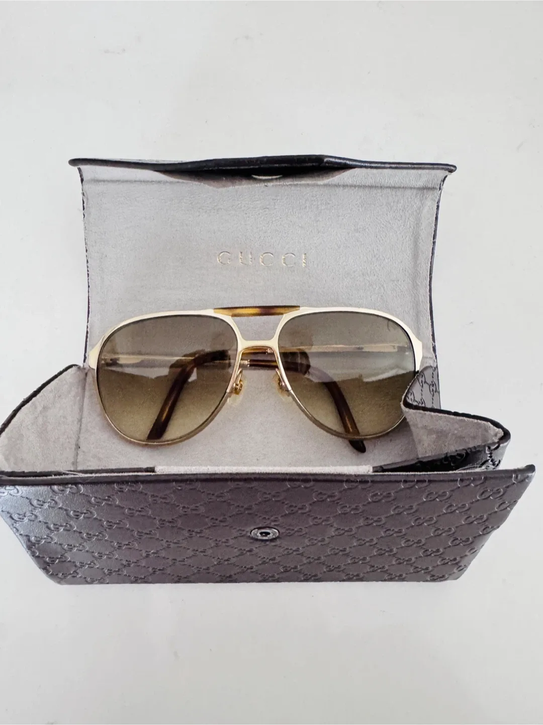 Gucci Aviator Sunglasses with Case image indicator(6)