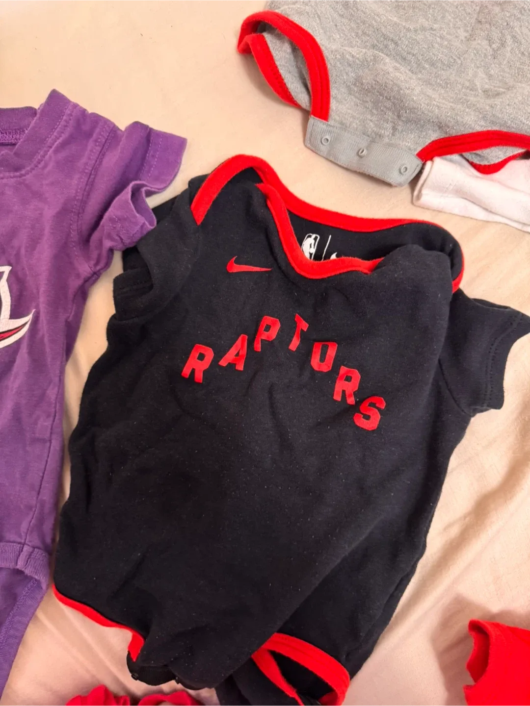 Toronto Raptors Baby Clothes Bundle Size 6-12 months image indicator(8)