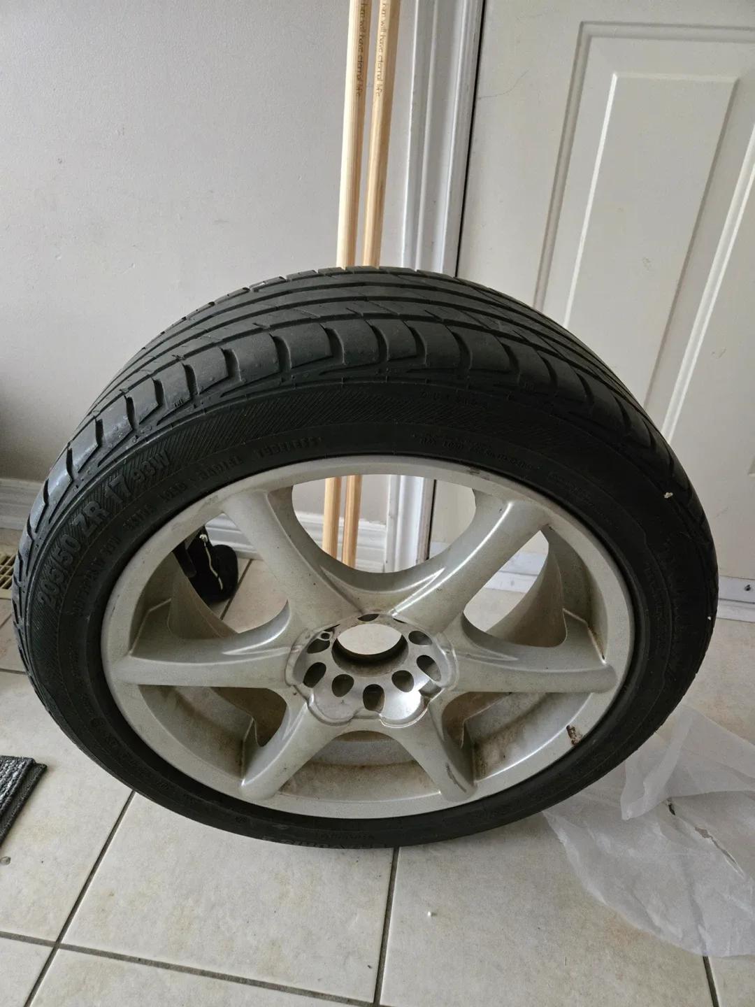 205/50ZR17 93W Tire with Silver Rim image indicator(5)