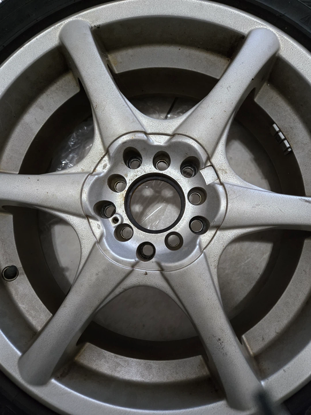 205/50ZR17 93W Tire with Silver Rim