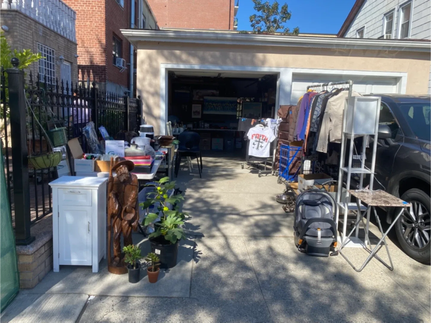 Garage sale image indicator(5)